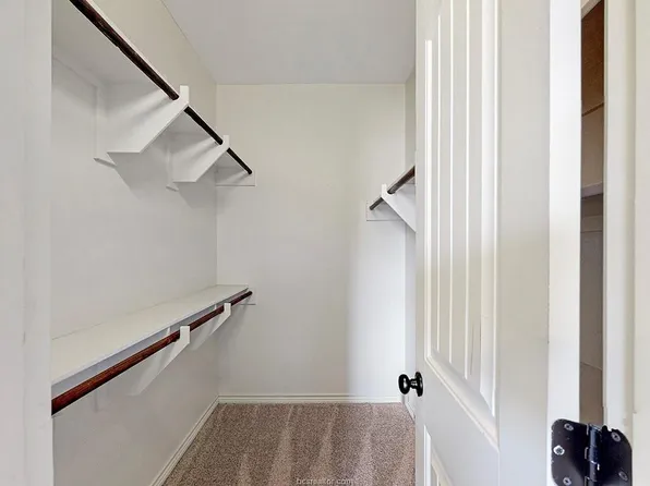 3310 Travis Cole Ave, College Station, TX 77845