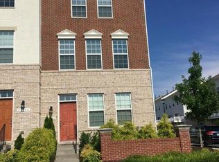 22706 Parkland Farms Ter, Ashburn, VA 20148