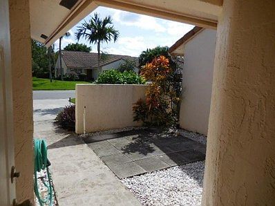 FRONT COURTYARD