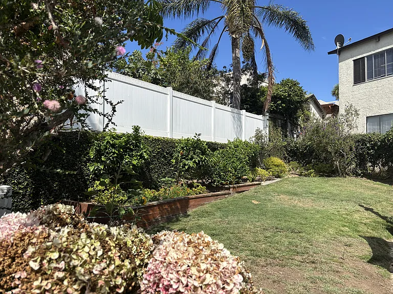 732 1/2 N Lucia Ave — Photo 1