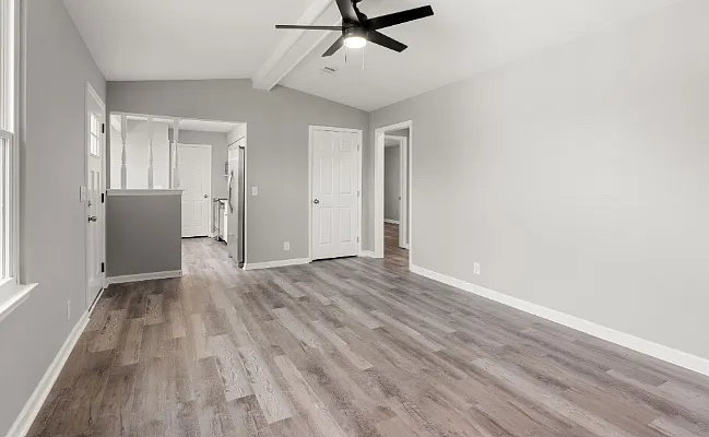 2 bed, 930 sqft, $1,800 — Photo 4