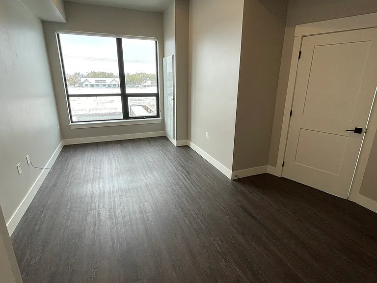 605 N 7th Ave #208 — Photo 3