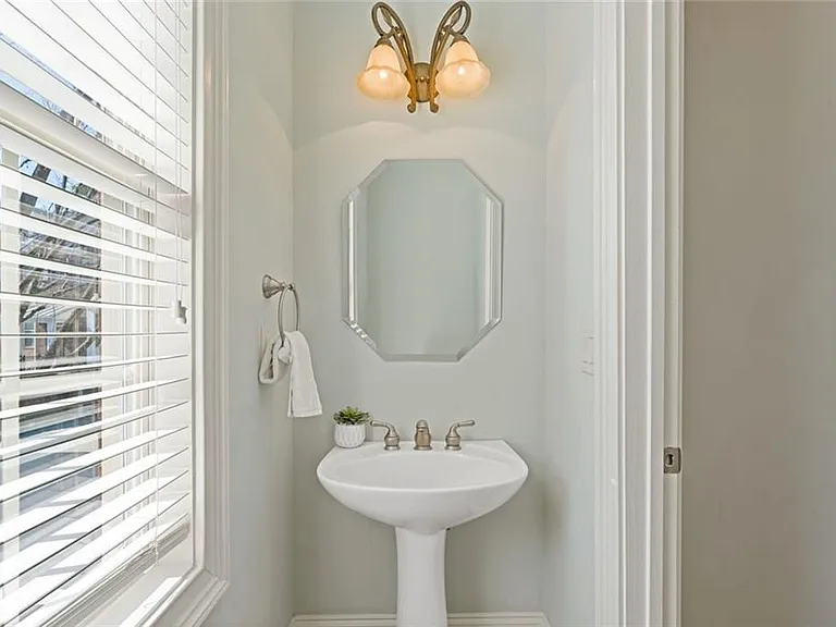 2763 Durham Dr NE — Photo 35