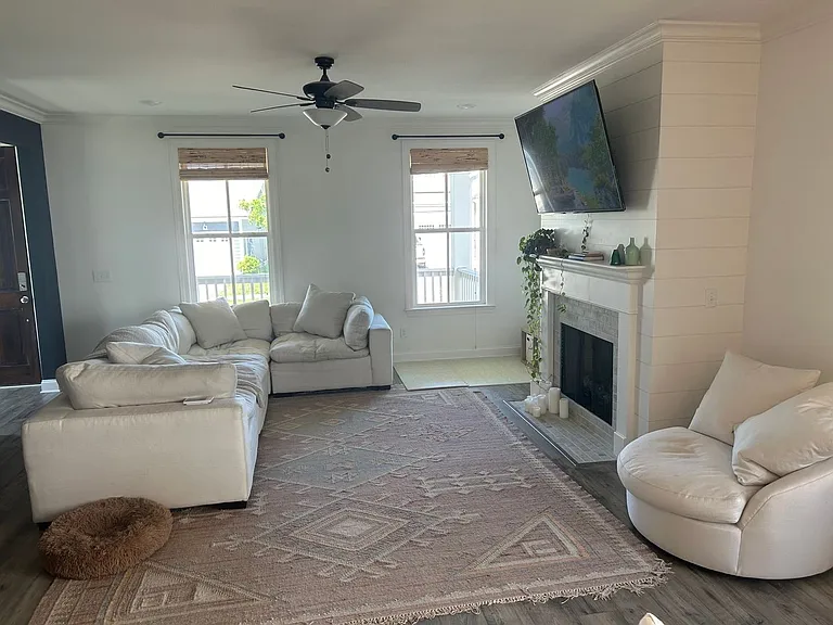 3477 Milford Dr — Photo 4