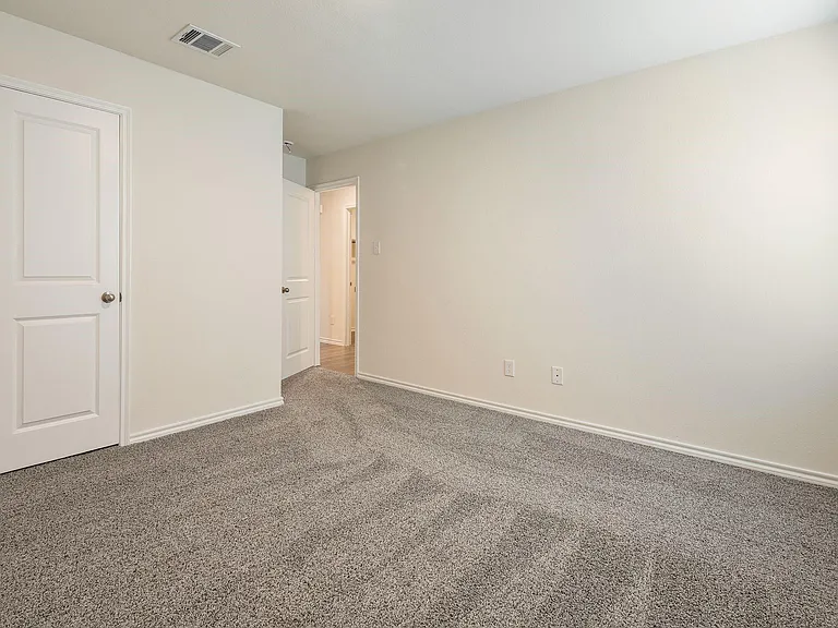 2952 Lawson Dr — Photo 15