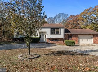 35 Cherry Ln, Clementon, NJ 08021