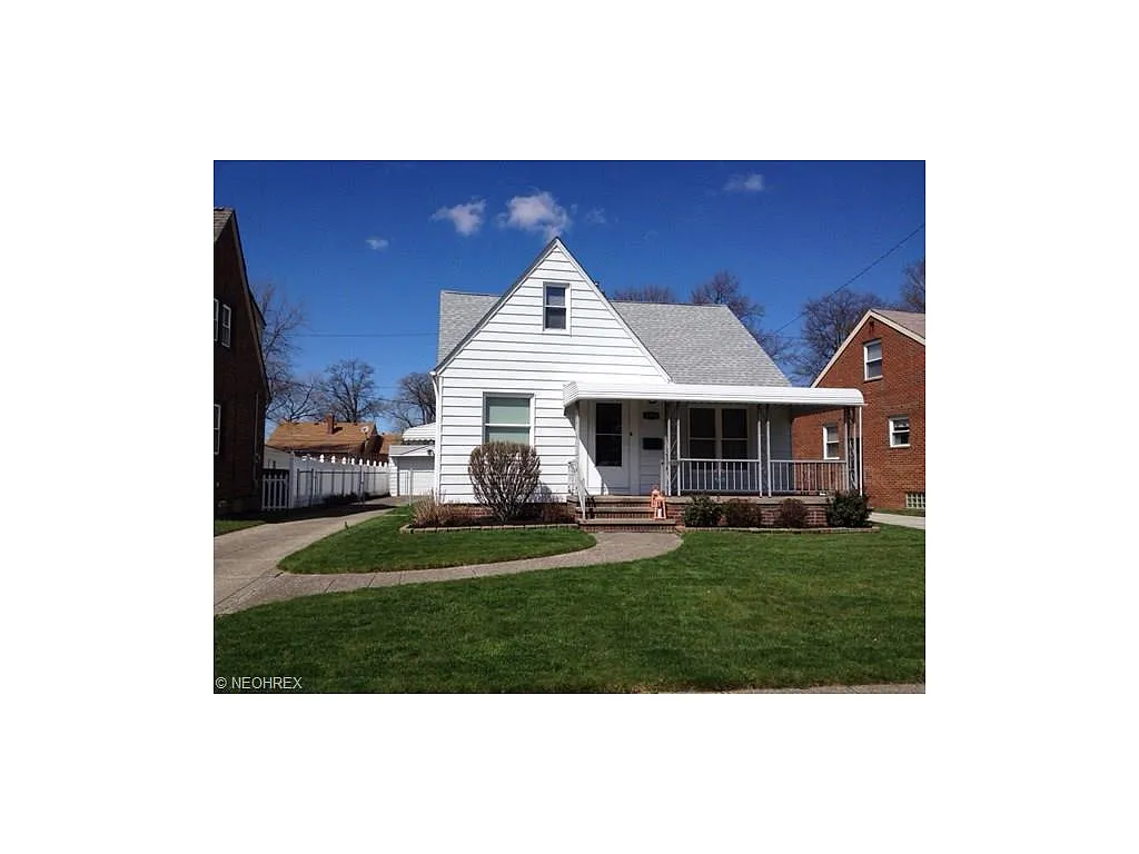 8308 Greenlawn Ave photo 1