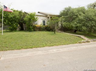 11160 Roundtree, Helotes, TX 78023