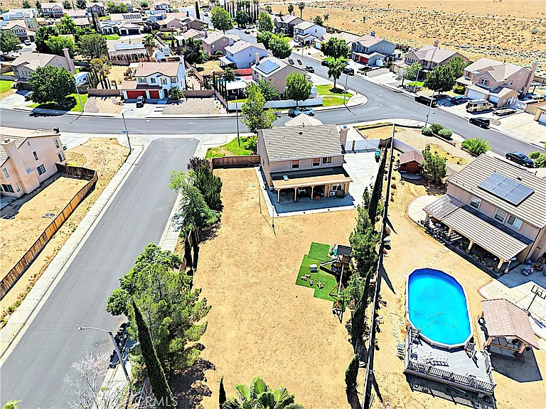 39883 Penina Way — Photo 3