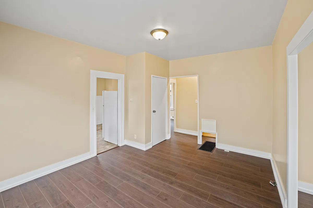 Building Photo - 441 Dickman Ave