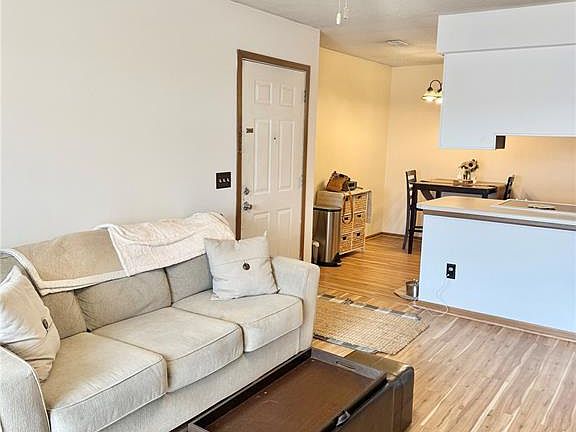 5th image of 1625 Summergate Pkwy #G