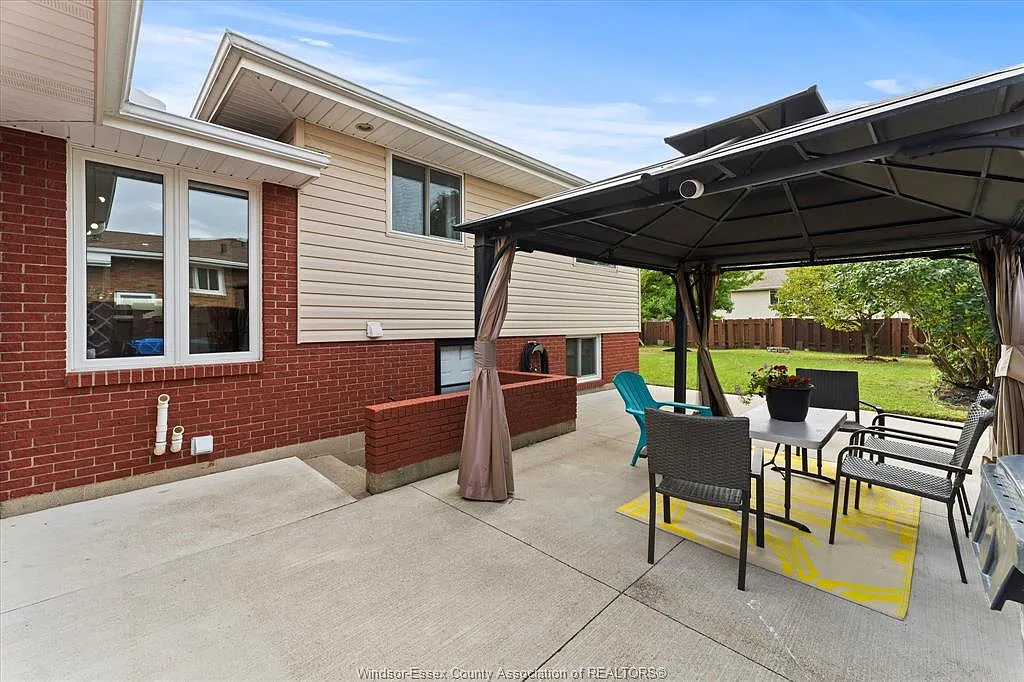 2 bed, $1,600 — Photo 4