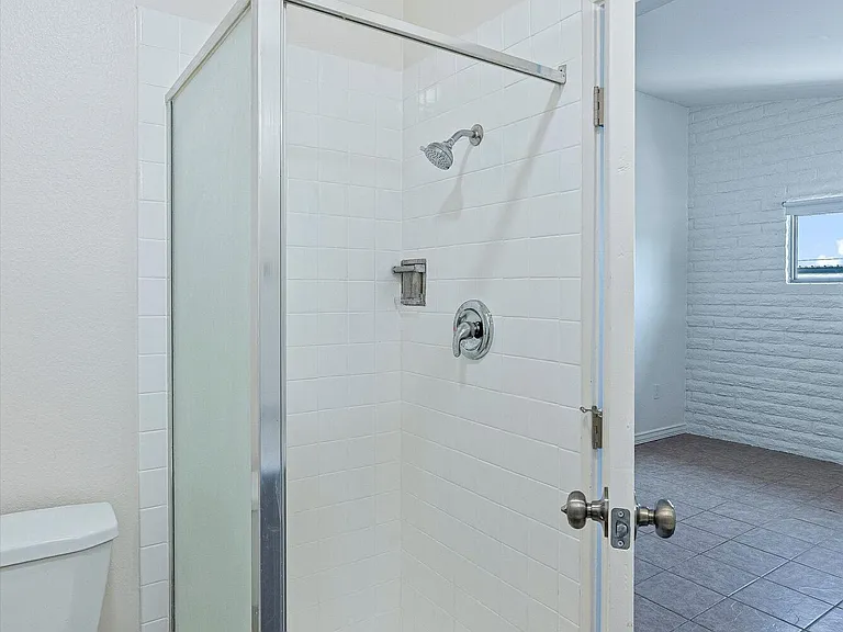519 S Avenue D — Photo 21
