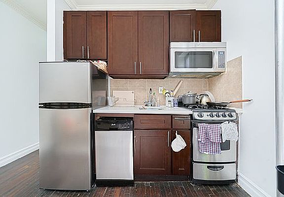 2nd image of 66 W 109th St APT 54