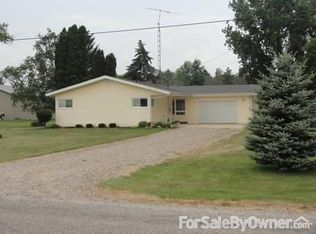 12850 Peet Rd, Chesaning, MI 48616