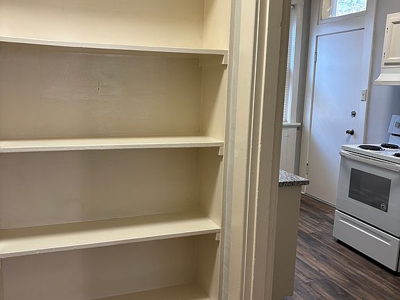 5th image of 500 E 6th St APT 8
