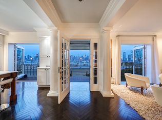807 Boulevard E, Weehawken, NJ 07086