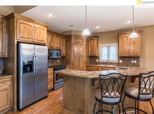 9911 Sunset Dr, Lenexa, KS 66220