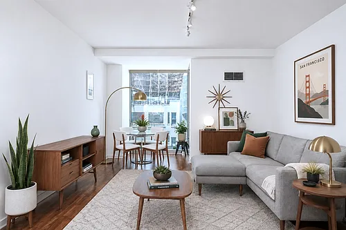 555 4th St #749 Photo 1