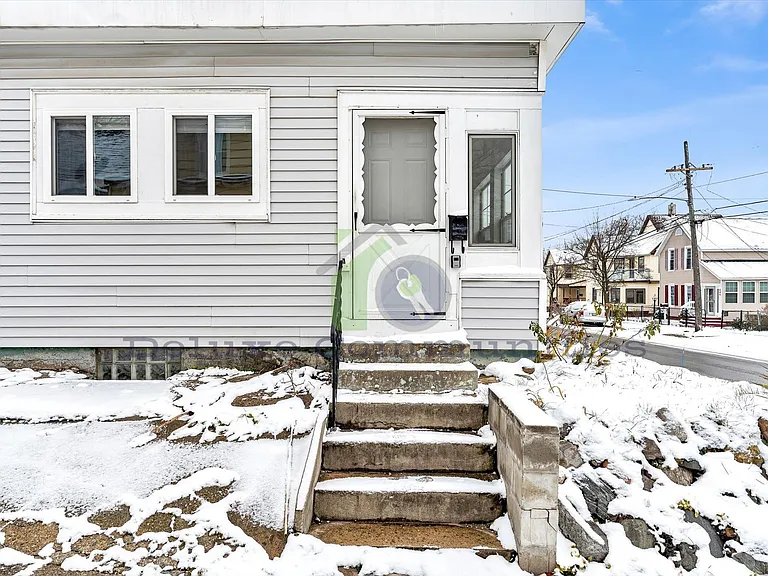 655 High St SW — Photo 4