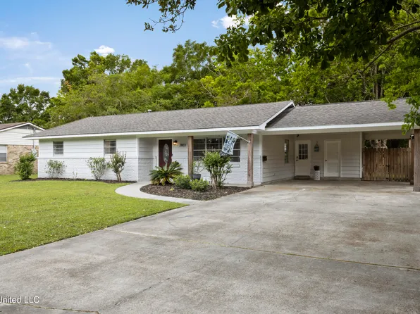 2803 Lynwood St, Pascagoula, MS 39567