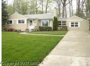 7005 Radnor Rd, Bethesda, MD 20817