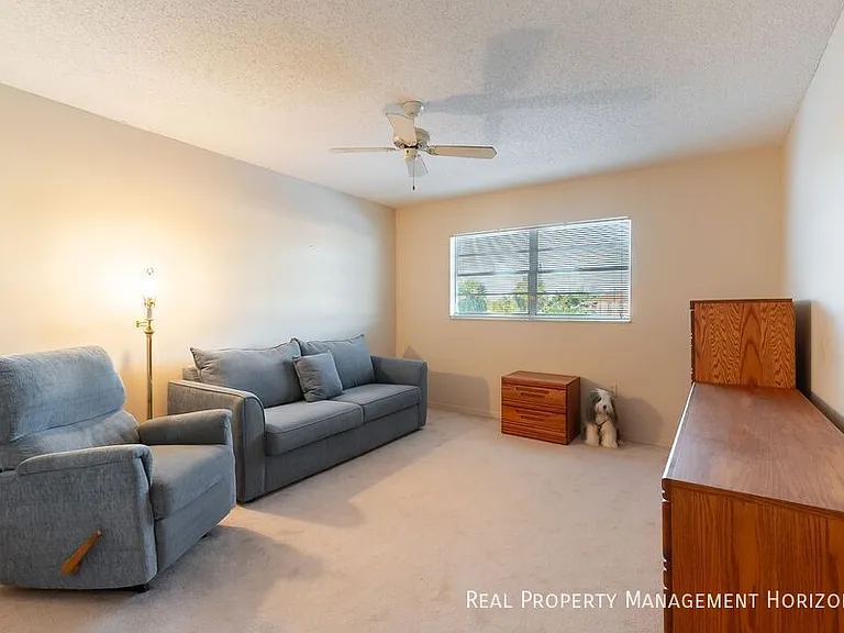 4813 Independence Dr — Photo 11