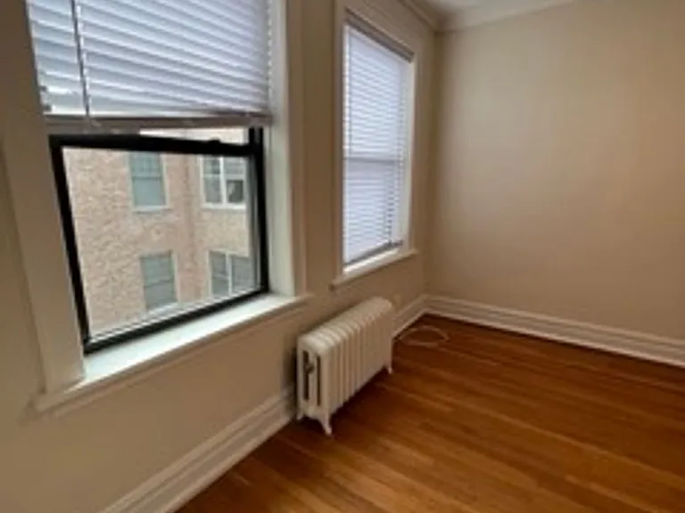 605 Hinman — Photo 26