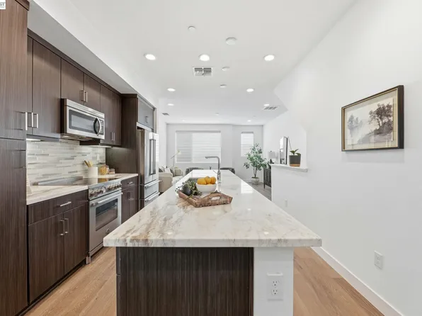 931 Edy Ln, Oakland, CA 94607