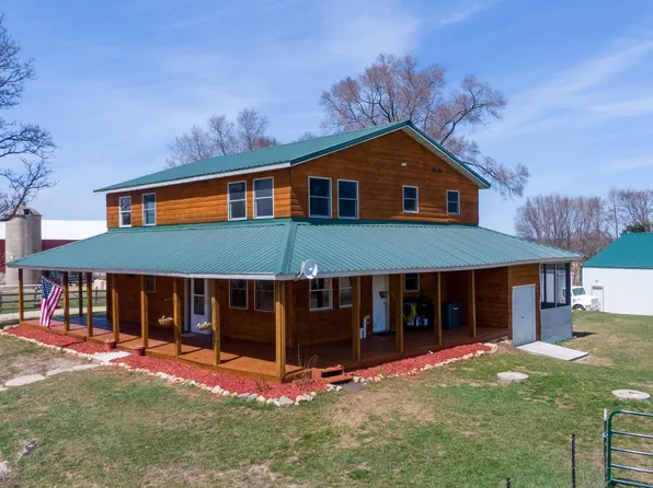 W7170 County Line Rd, Fort Atkinson, WI 53538