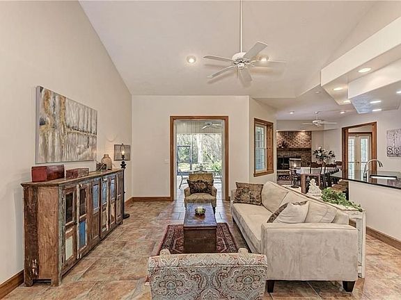 4th image of 84 Arbor Oaks Dr