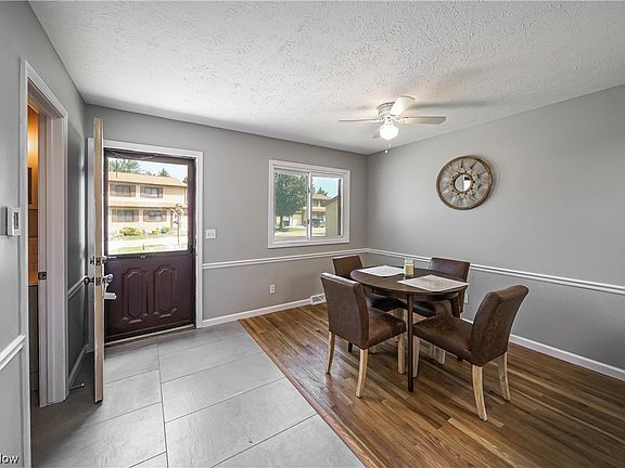 2nd image of 861 Gino Ln #861