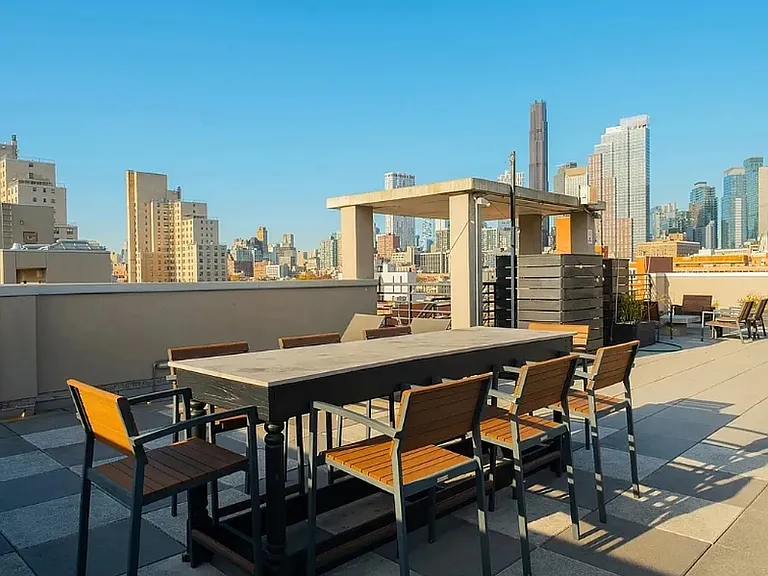 577 Baltic St #3C — Photo 5