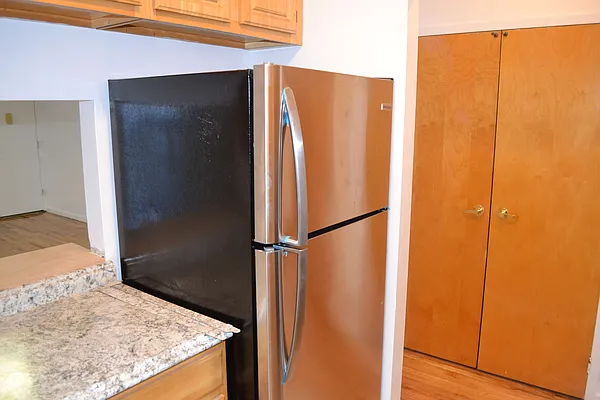 Sold by Urbanite Realty Inc | media 21