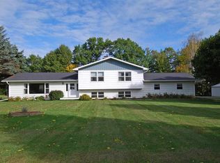 E6484 Ski Hill Rd, Reedsburg, WI 53959