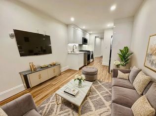 8 Grove St APT A, Boston, MA 02114