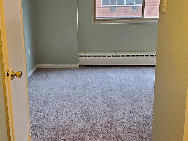 2101 Chestnut St #702 — Photo 8