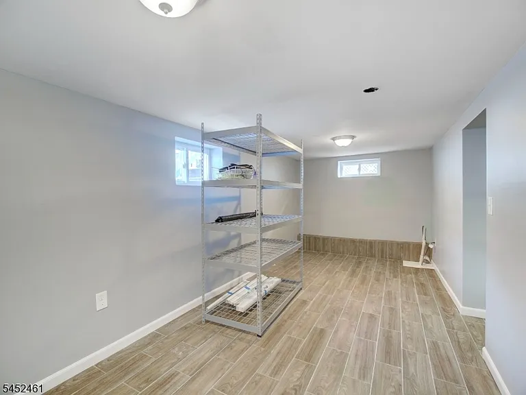 156 Crystal St — Photo 10