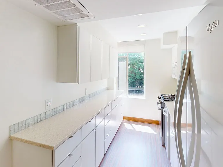 1300 Queens Rd #309 — Photo 12