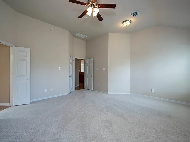 1208 Pisana — Photo 22