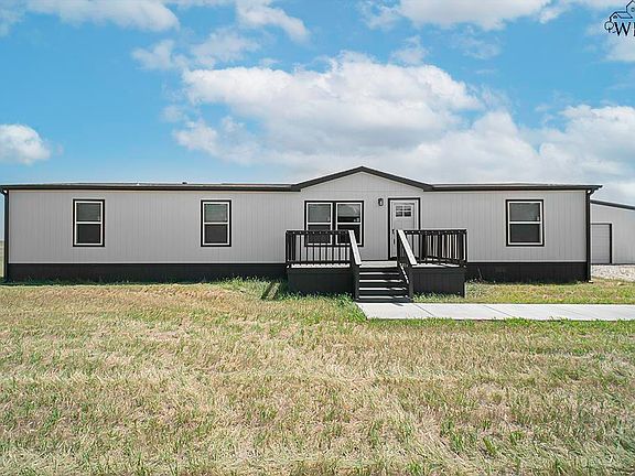 3rd image of 2719 Watkins Rd