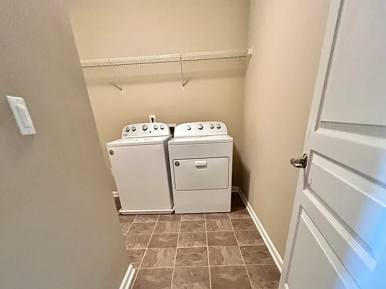 5957 Stow Dr — Photo 42