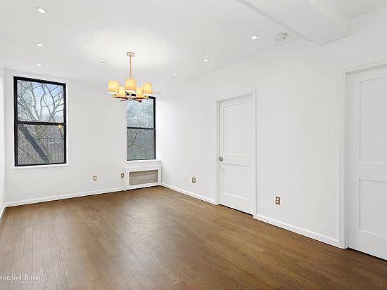 1st image of 250 Manhattan Ave APT 3B