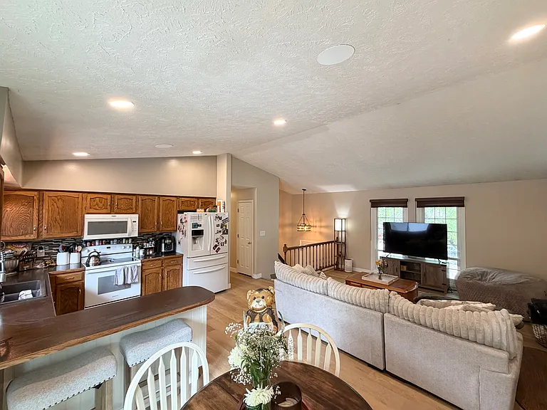 727 W Leon Dr — Photo 10