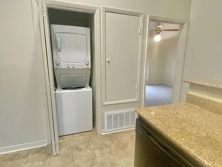 2216 San Gabriel St #304 — Photo 11