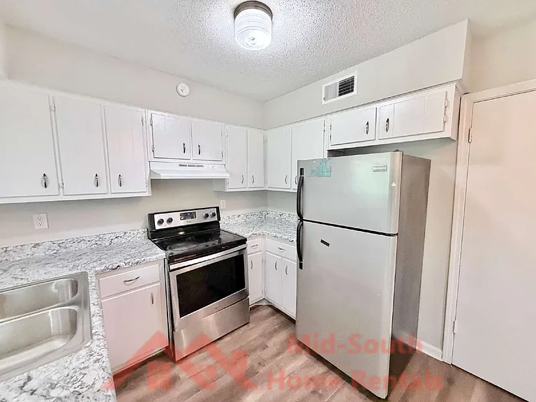 3809 Dante Ave — Photo 9