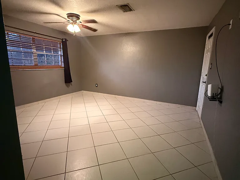 4512 Kilmer Ct — Photo 10