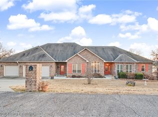 8535 Crestline Dr, Hackett, AR 72937