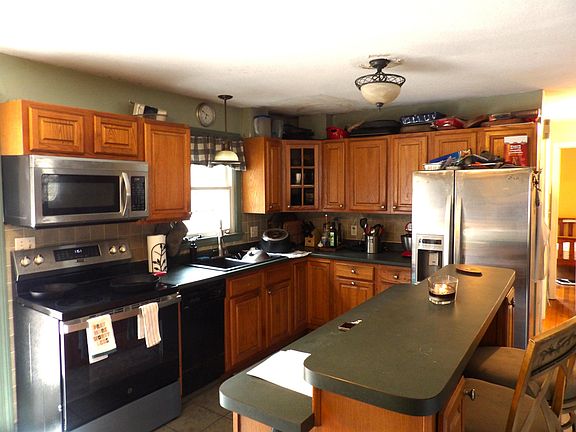 5th image of 76 Coral Avenue