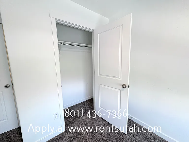 647 W Raintree Ln — Photo 27